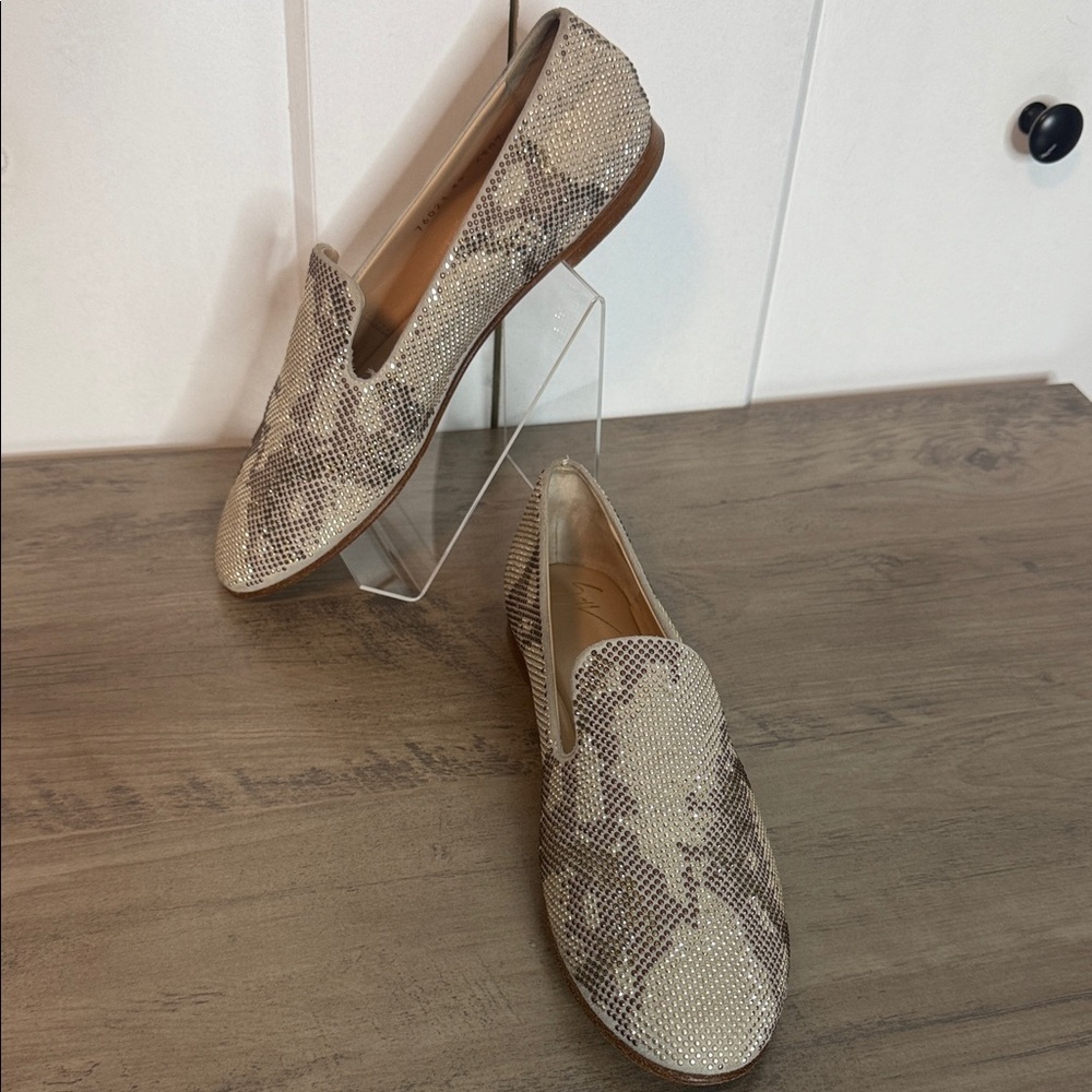 Giuseppe Zanotti Beige Snakeskin Rhinestone Encrusted Leather Loafers 39 / US 8